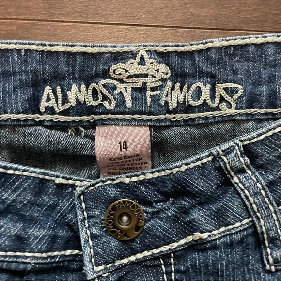 Almost Famous Jean Shorts with  Patchwork Design Girls 14 - Picture 3 of 5